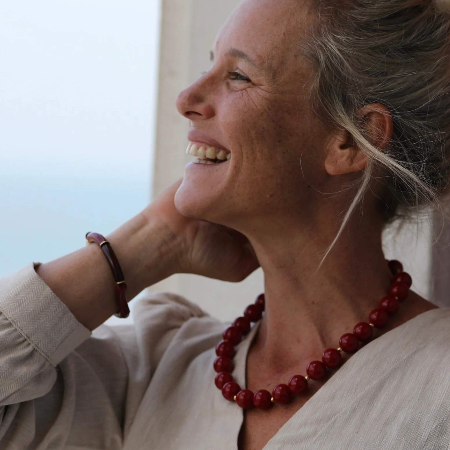 Collier Équinoxe – Rouge & Doré - Image 6