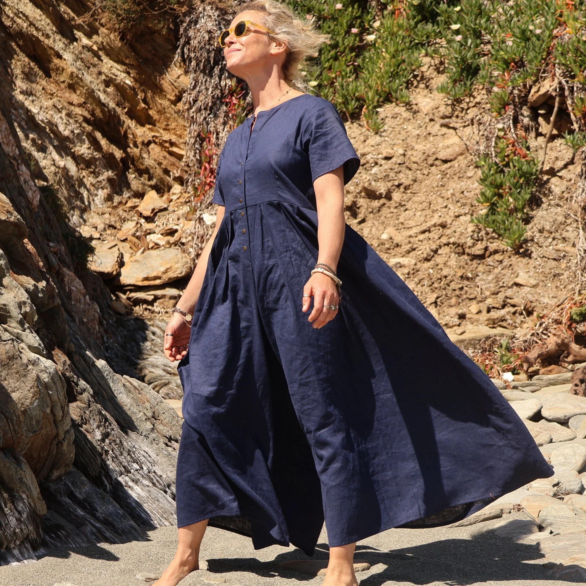 La combi India en lin bleu indigo - fourche courte adaptée jusqu'à 1m63 - Image 5