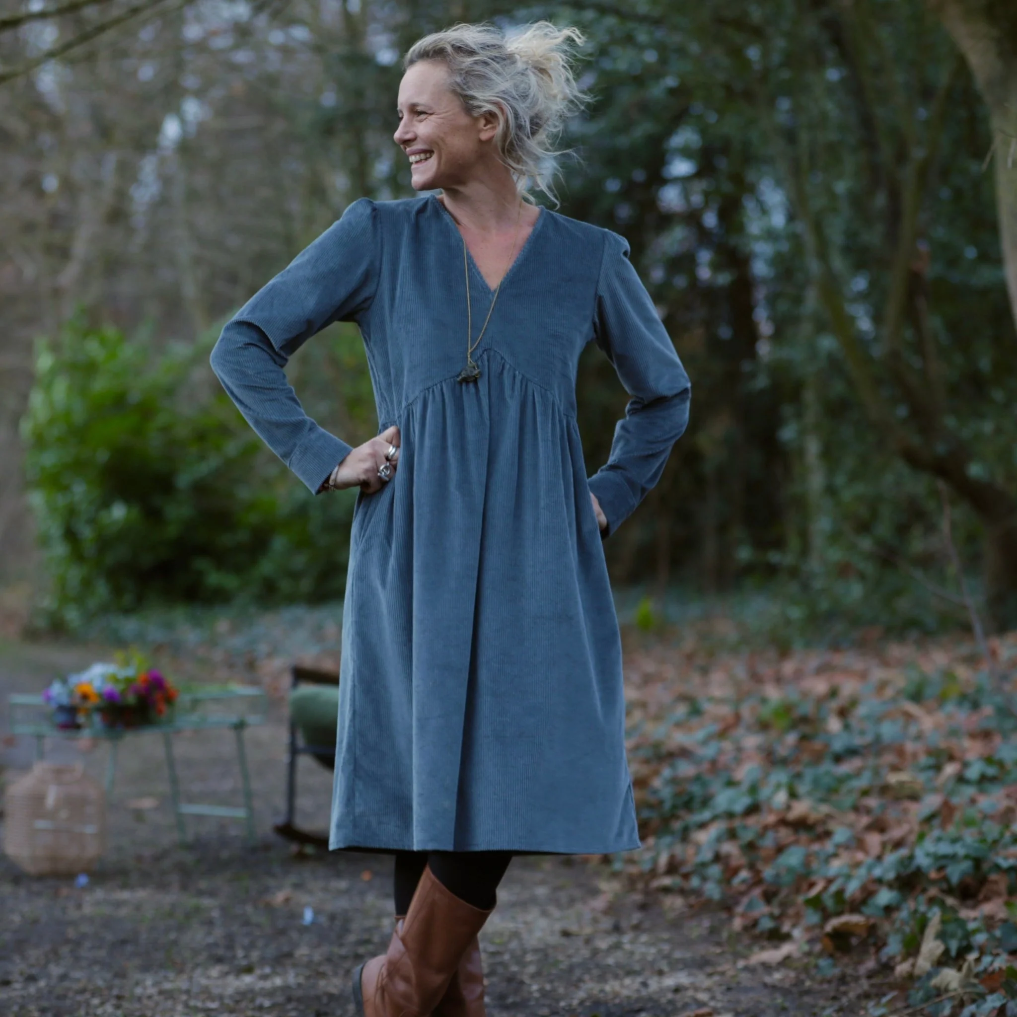 Robe Edonie coupe midi - Velours côtelé bleu grisé