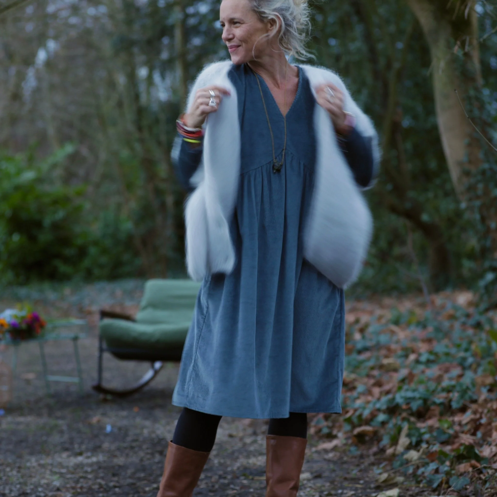 Robe Edonie coupe midi - Velours côtelé bleu grisé - Image 8