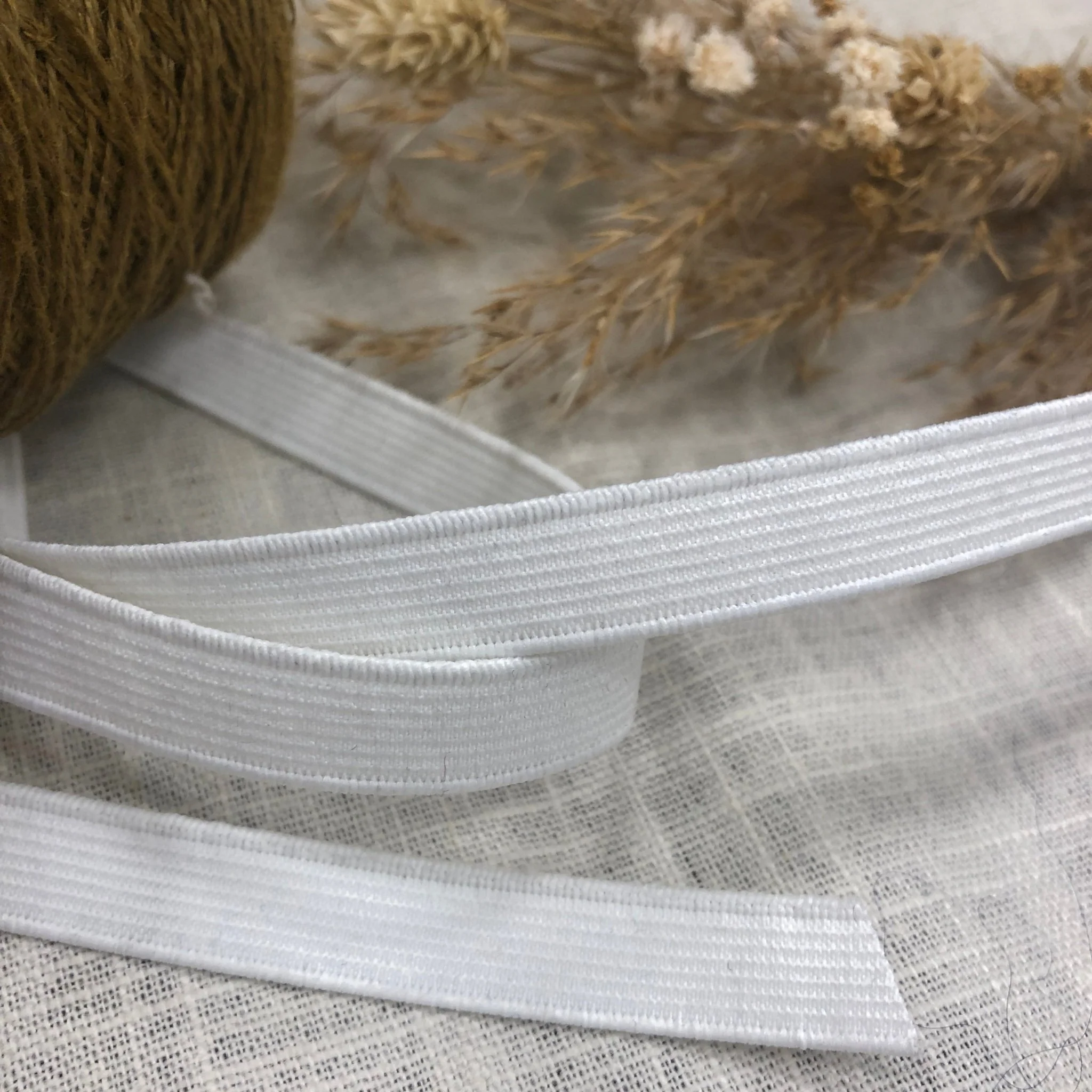 Élastique plat blanc 1 cm - au mètre -