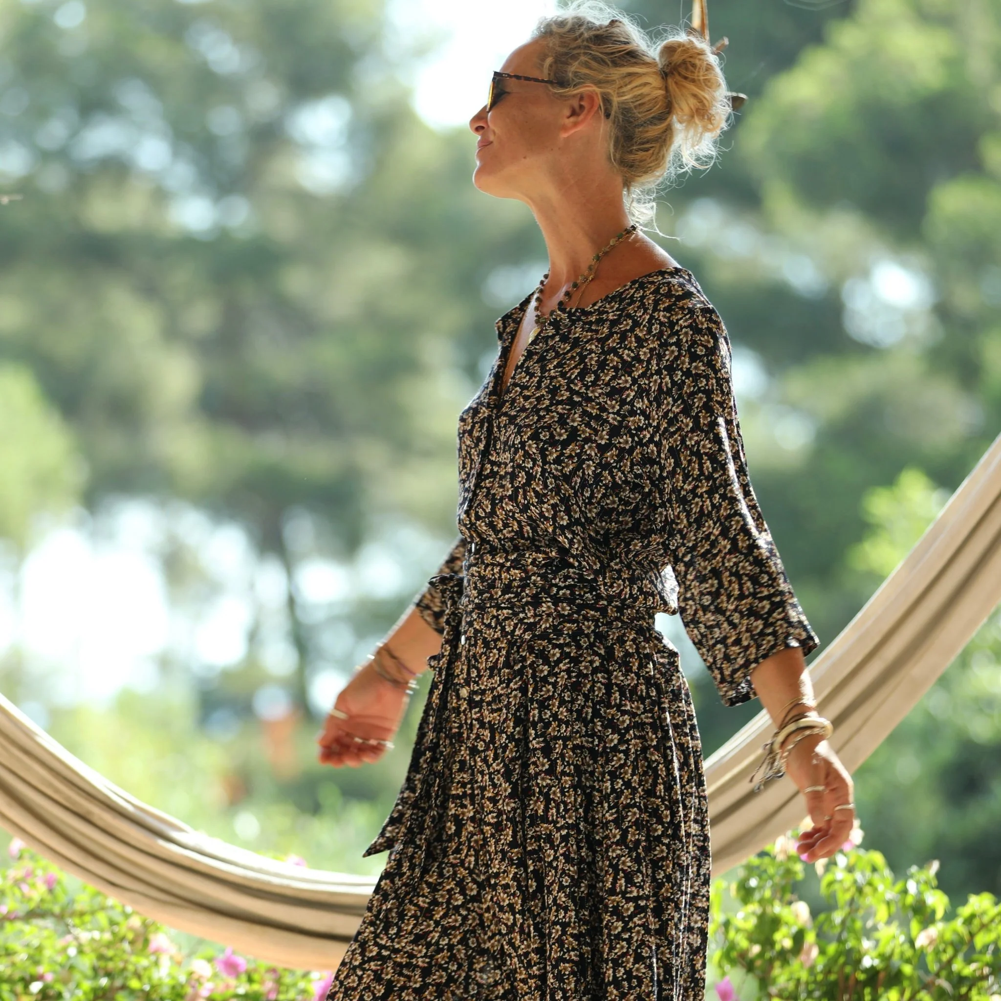 La combi India manches 3/4 en viscose fleurs de nuit - Image 8