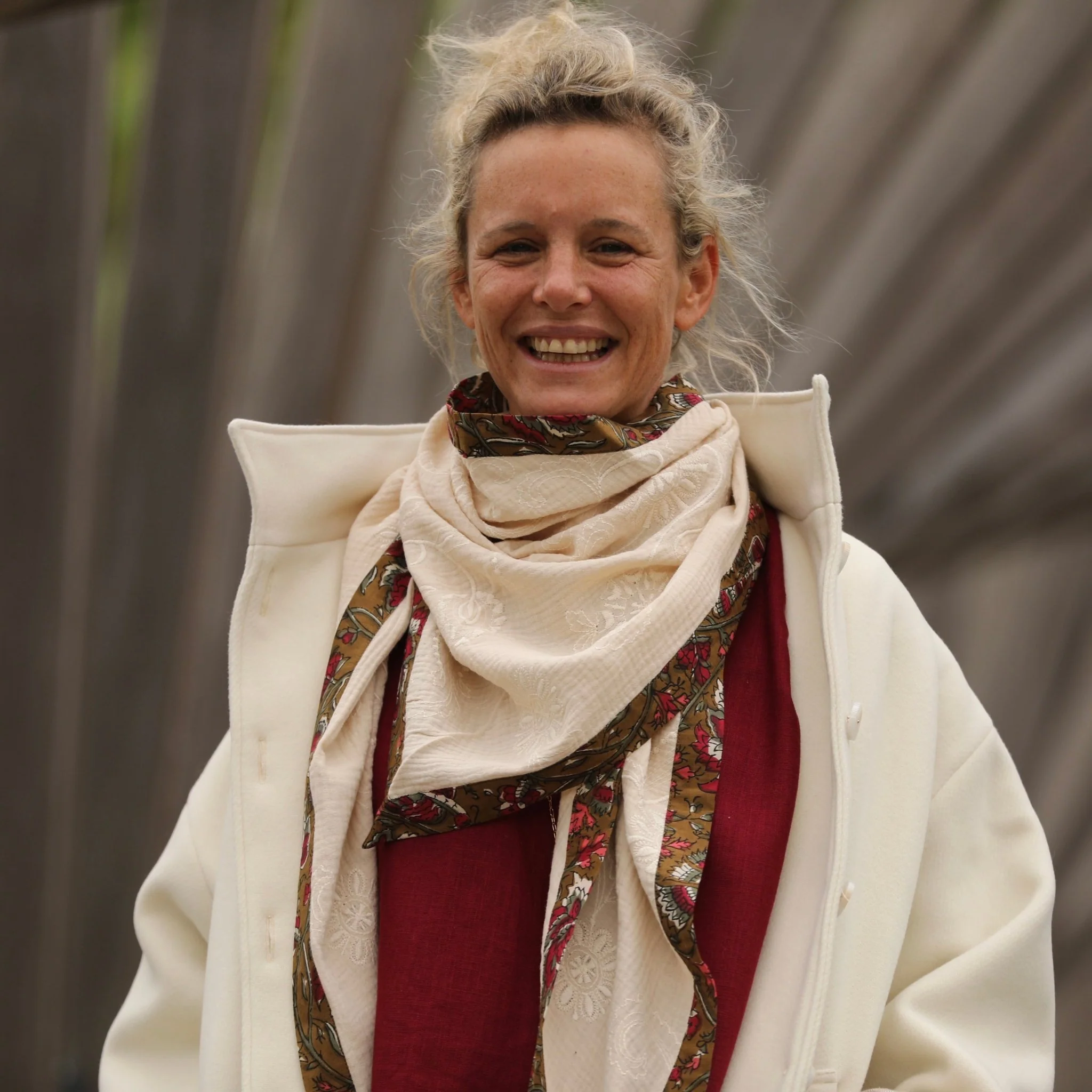 Le foulard Calista ivoire brodé/Ila - Image 2