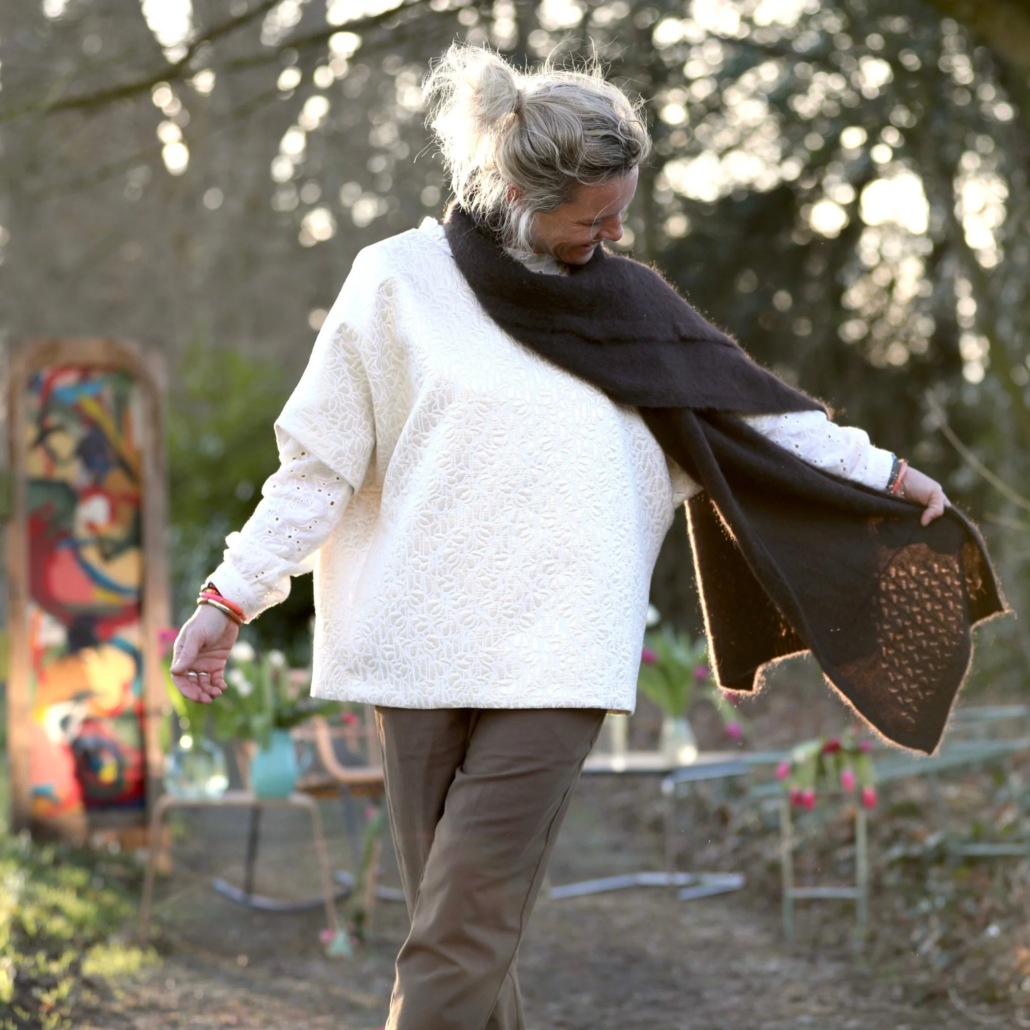 Poncho Pétronille — Jacquard ivoire & doré - Image 10