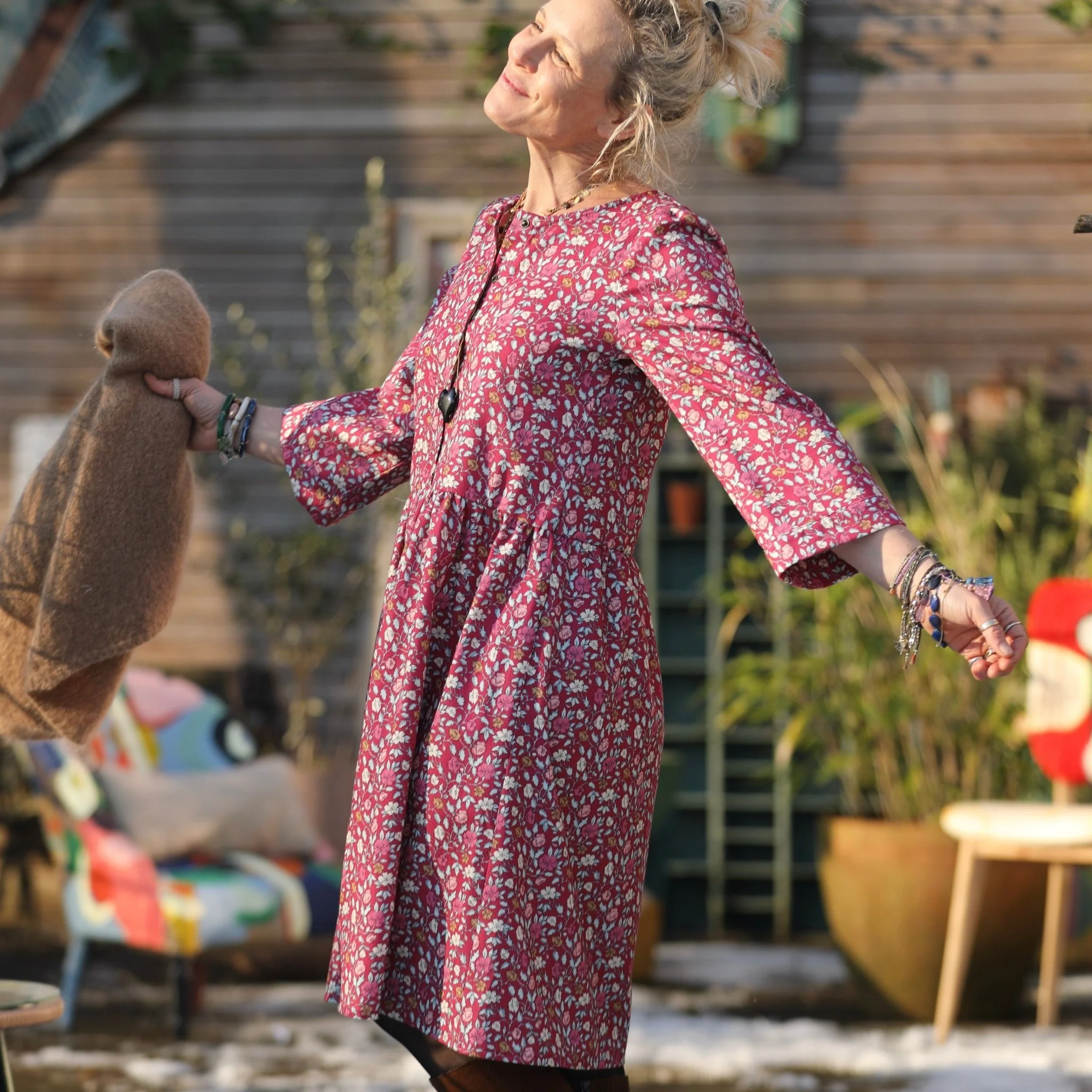 Robe Eglantine - armuré de coton fleuri grenat - Image 8