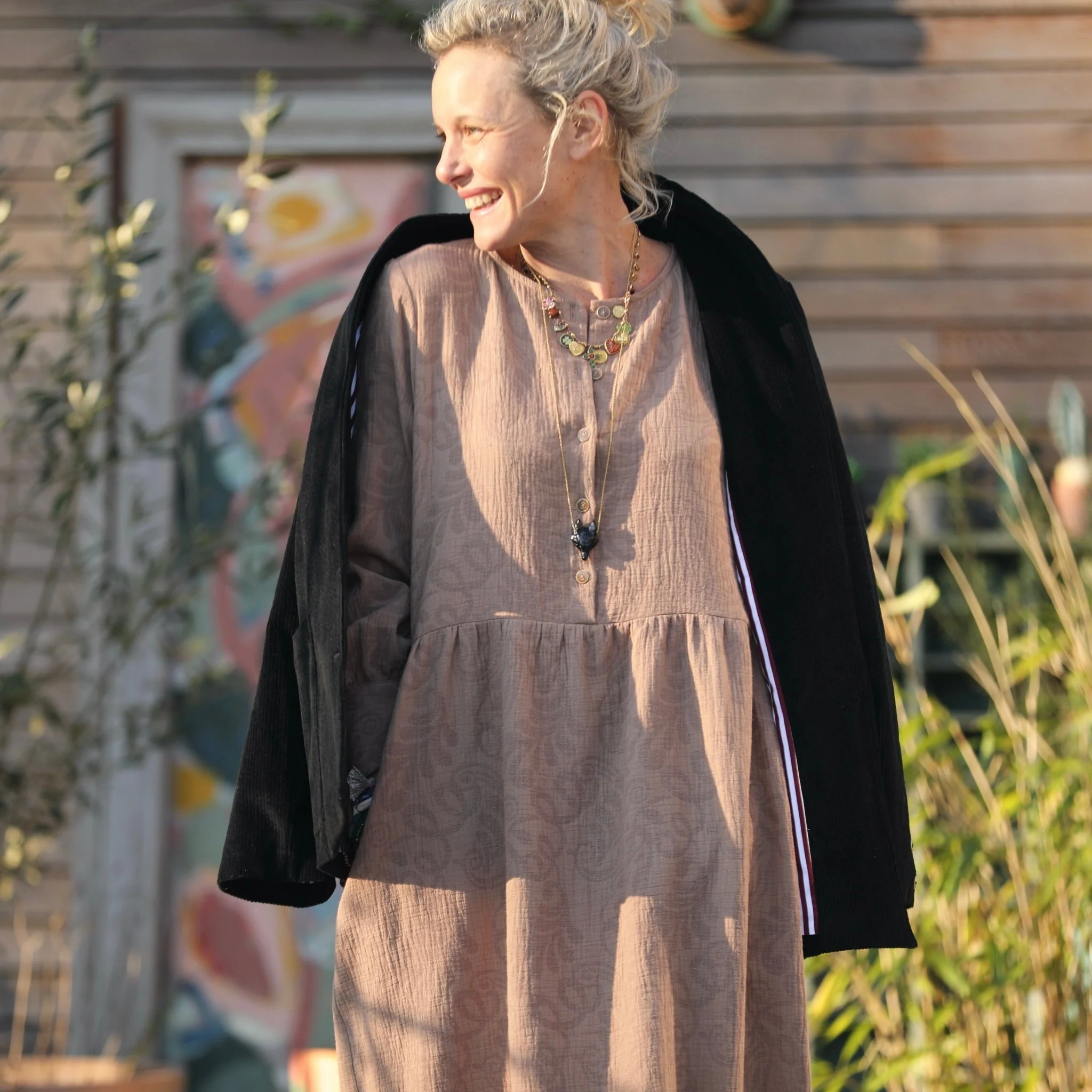 Robe Isis - jacquard coton/lin fleuri camel - Image 8