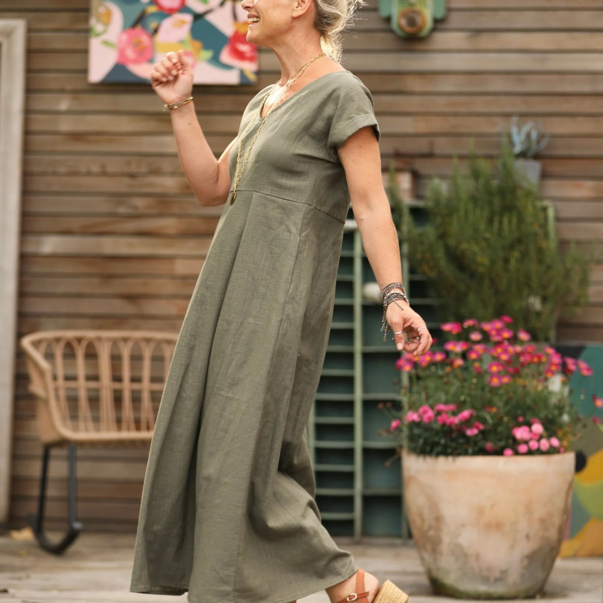 Robe longue Siloé – 100 % lin vert kaki | Confection française – Quintessence - Image 3