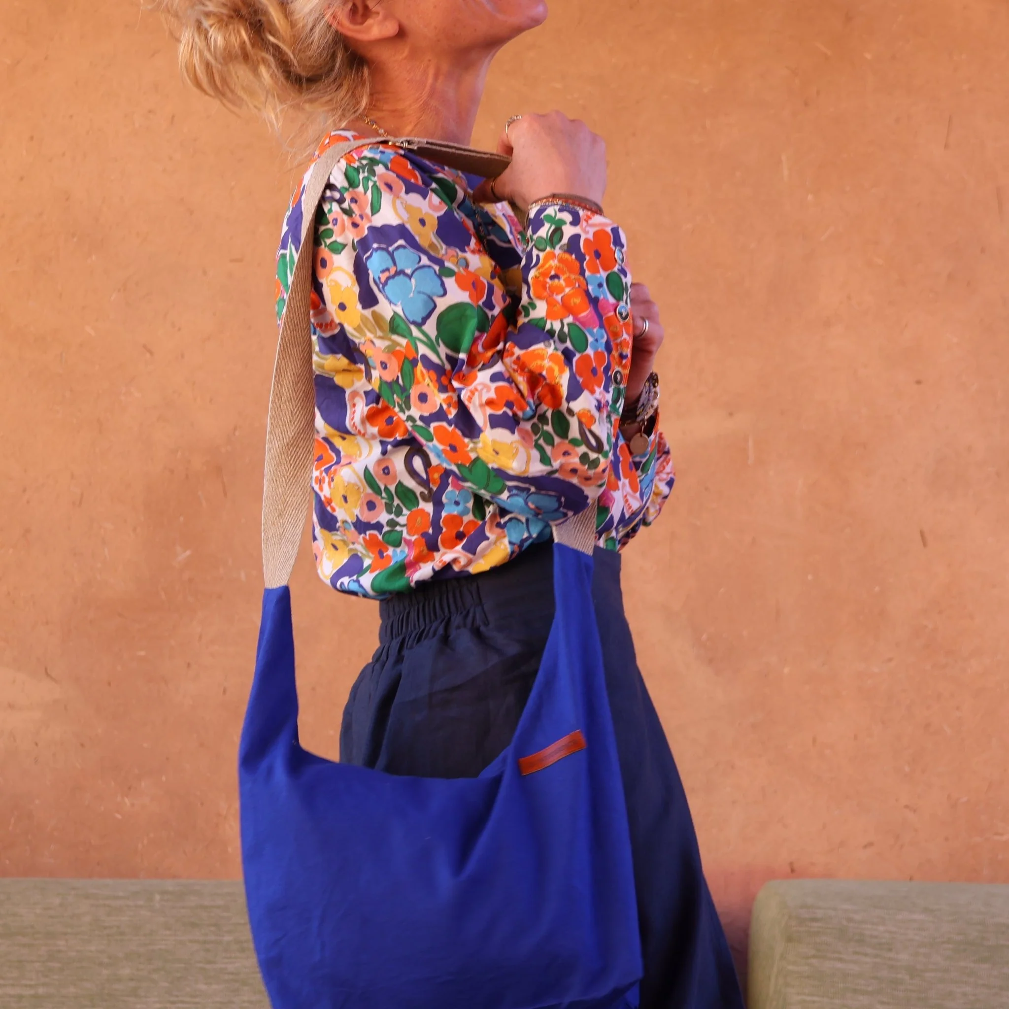 Sac Maud en lin bleu majorelle - Image 5